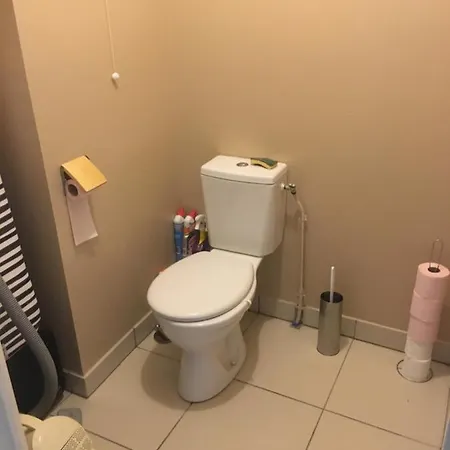 Homestay Vidailhan-logement 4 Personnes-parking - Petit Dejeuner-balcon-wifi *