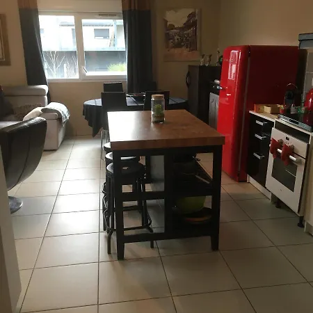 Vidailhan-logement 4 Personnes-parking - Petit Dejeuner-balcon-wifi Homestay Balma